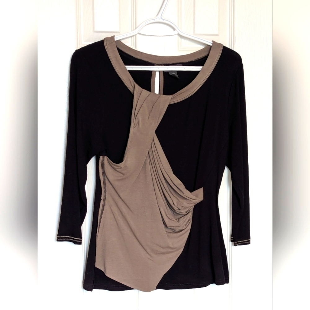 Kenneth Cole Reaction Women's (Size Medium) Black Top With Front Tan Draping